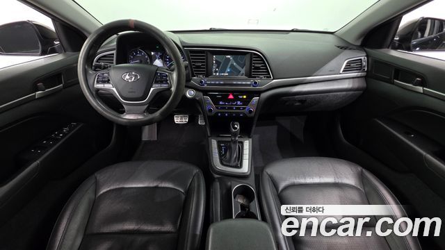 Hyundai AVANTE 2016 — photo 10