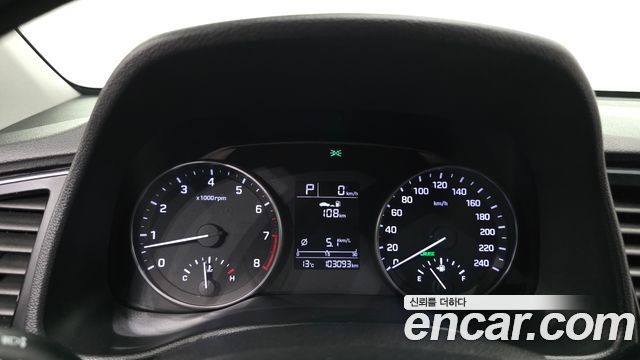 Hyundai AVANTE 2016 — photo 11