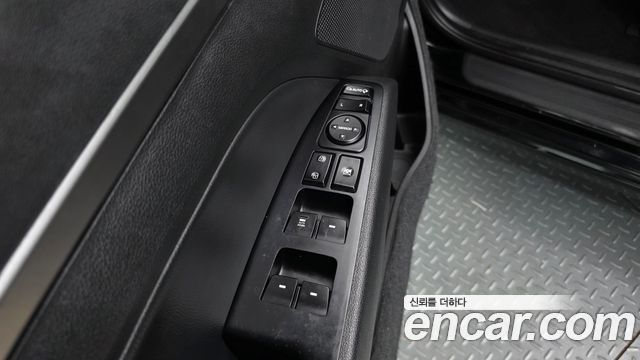 Hyundai AVANTE 2016 — photo 22