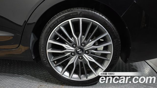 Hyundai AVANTE 2016 — photo 7
