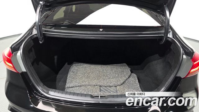 Hyundai AVANTE 2016 — photo 28