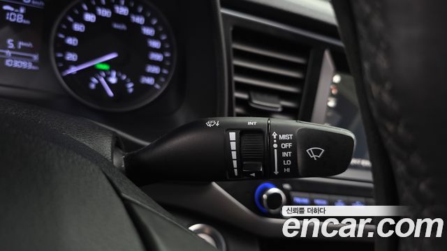 Hyundai AVANTE 2016 — photo 29