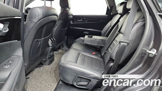 Kia Sorento 2019 — photo 11