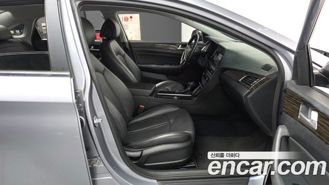 Hyundai Sonata 2016 — photo 17