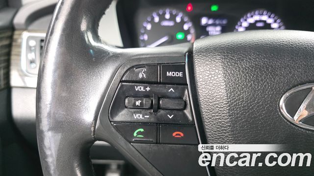 Hyundai Sonata 2016 — photo 25
