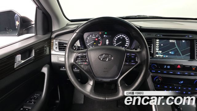 Hyundai Sonata 2016 — photo 13