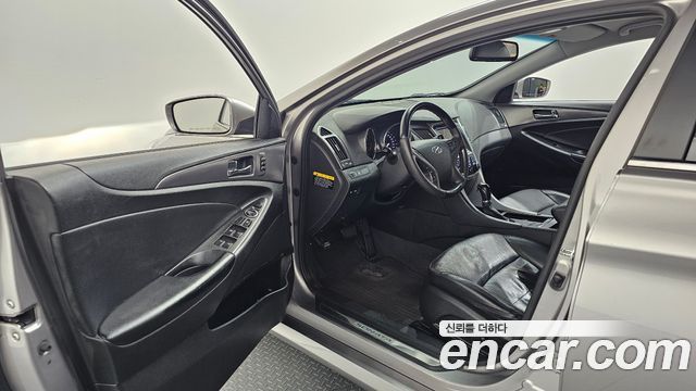 Hyundai Sonata 2012 — photo 10
