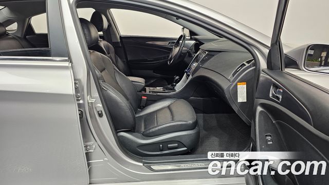 Hyundai Sonata 2012 — photo 11
