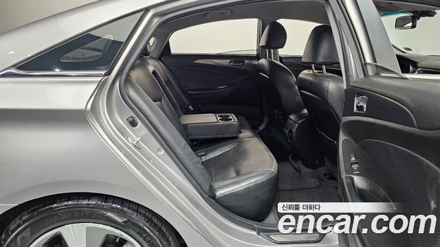 Hyundai Sonata 2012 — photo 12