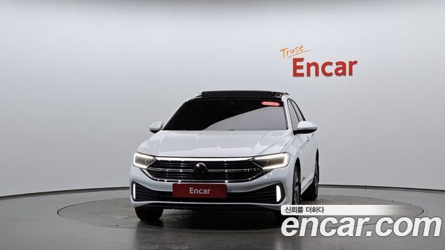 Volkswagen Jetta 2024 — photo 3