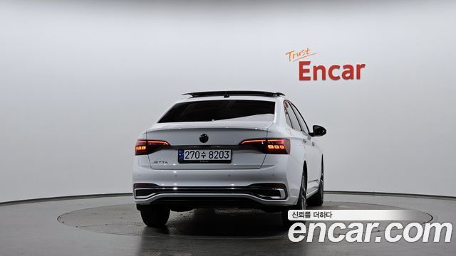 Volkswagen Jetta 2024 — photo 4