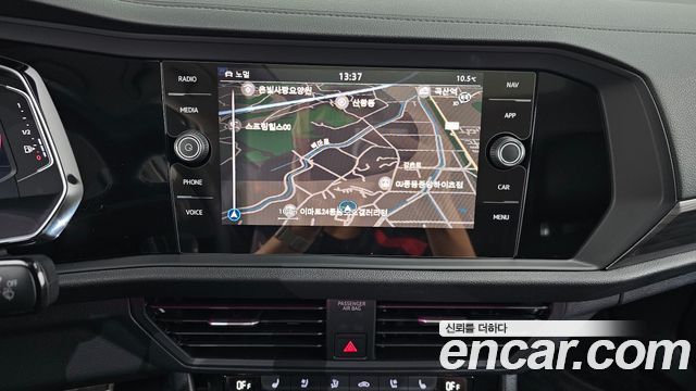Volkswagen Jetta 2024 — photo 20