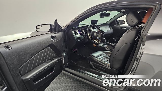 Ford Mustang 2013 — photo 10