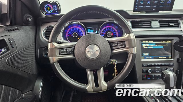 Ford Mustang 2013 — photo 12