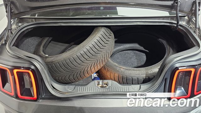 Ford Mustang 2013 — photo 20