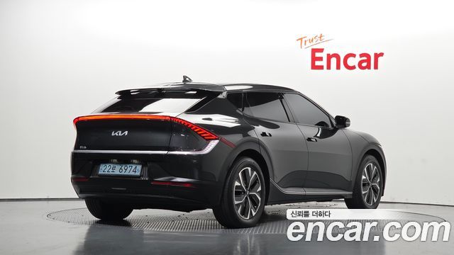 Kia EV6 2022 — photo 2