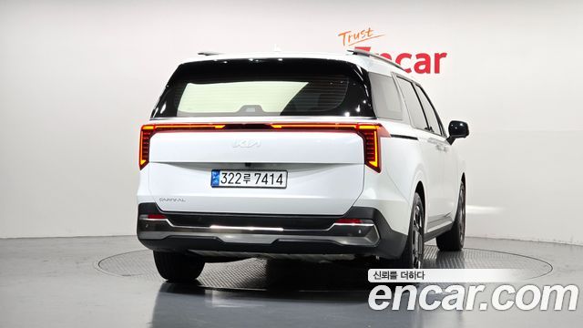 Kia Canival 2024 — photo 4