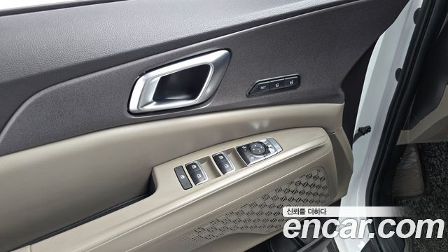 Kia Canival 2024 — photo 18