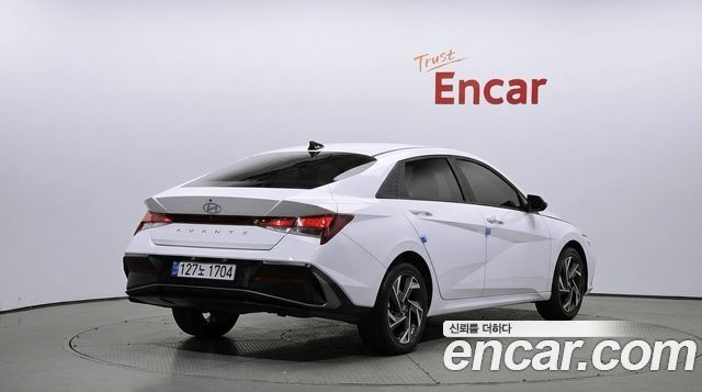 Hyundai AVANTE 2026 — photo 2