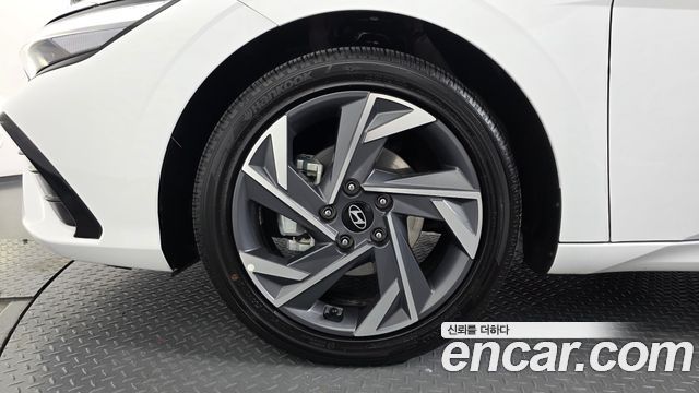 Hyundai AVANTE 2026 — photo 5