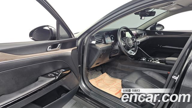 Kia K5 2023 — photo 10