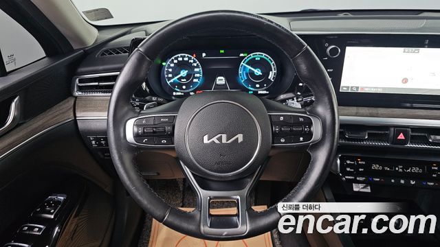 Kia K5 2023 — photo 15