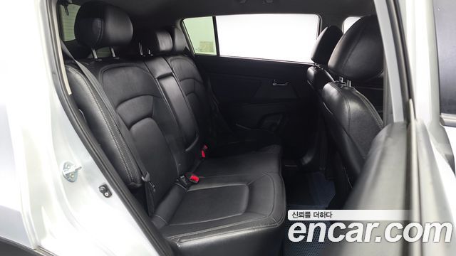Kia Sportage 2012 — photo 18