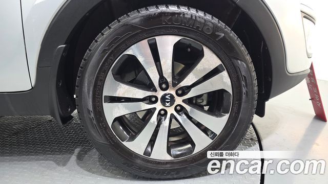 Kia Sportage 2012 — photo 7