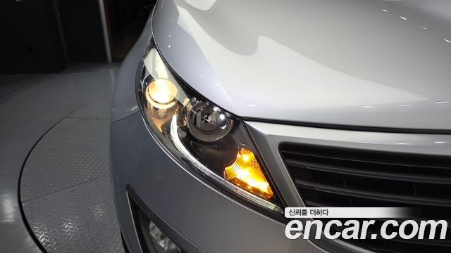 Kia Sportage 2012 — photo 8