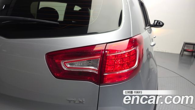 Kia Sportage 2012 — photo 9