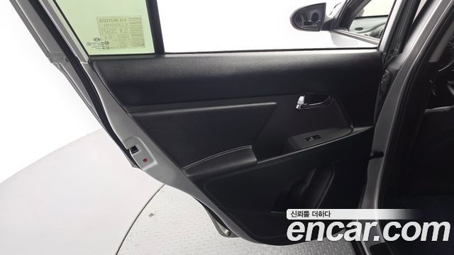 Kia Sportage 2012 — photo 15