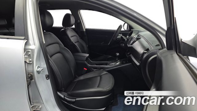 Kia Sportage 2012 — photo 16