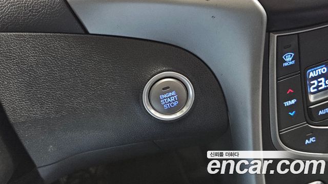 Hyundai AVANTE 2016 — photo 26