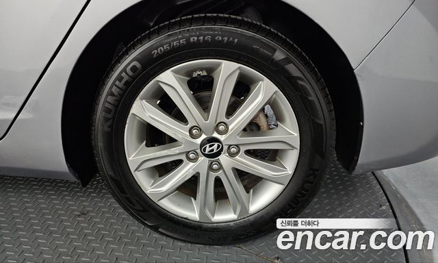 Hyundai AVANTE 2016 — photo 7