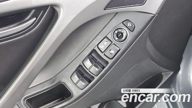 Hyundai AVANTE 2016 — photo 28