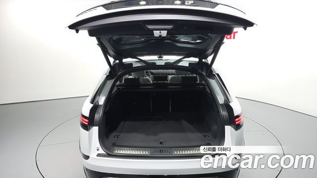 Land Rover Range Rover Velar 2026 — photo 20