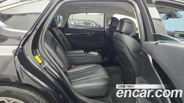 Genesis G80 2022 — photo 17