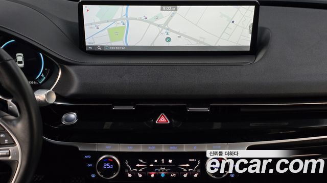 Genesis G80 2022 — photo 18