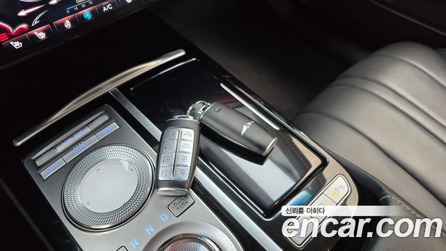 Genesis G80 2022 — photo 22