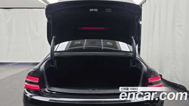Genesis G80 2022 — photo 25