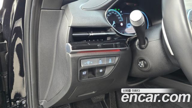 Genesis G80 2022 — photo 28