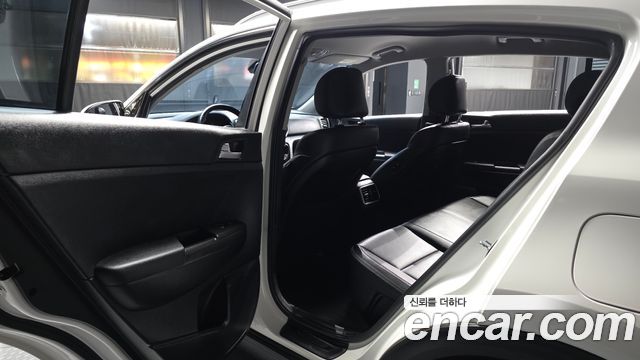 Kia Sportage 2022 — photo 16