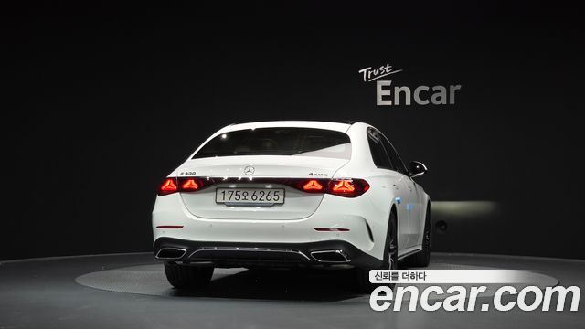Mercedes-Benz E-Class 2025 — photo 4