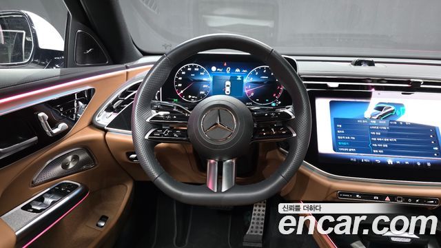 Mercedes-Benz E-Class 2025 — photo 19