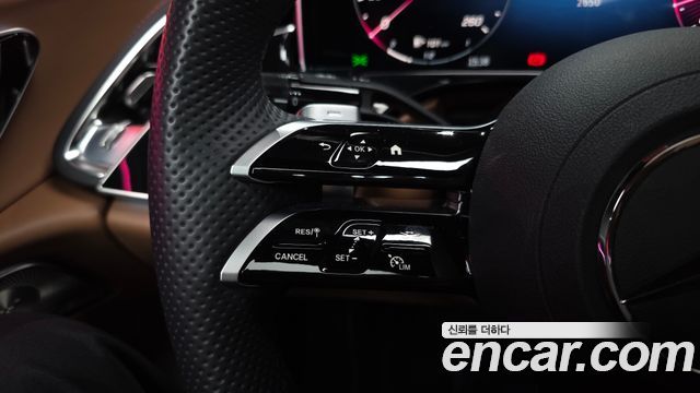Mercedes-Benz E-Class 2025 — photo 28