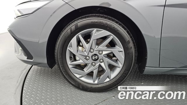 Hyundai AVANTE 2025 — photo 5
