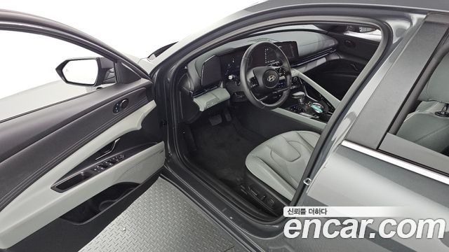 Hyundai AVANTE 2025 — photo 11