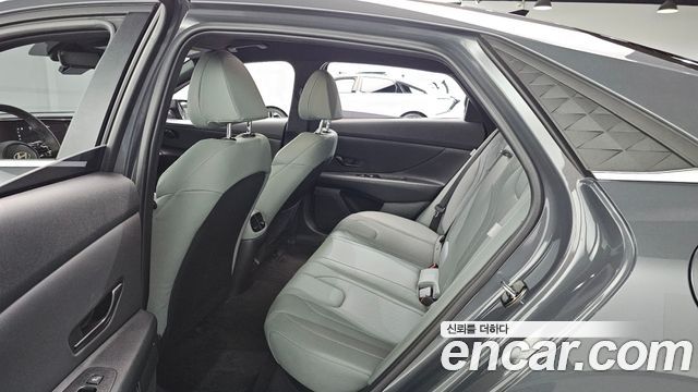 Hyundai AVANTE 2025 — photo 12