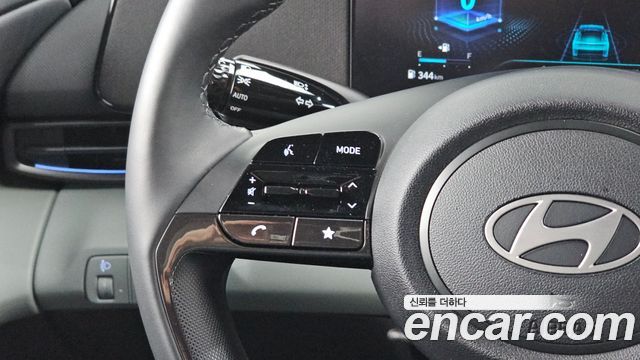 Hyundai AVANTE 2025 — photo 15