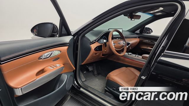 Genesis GV70 2023 — photo 13
